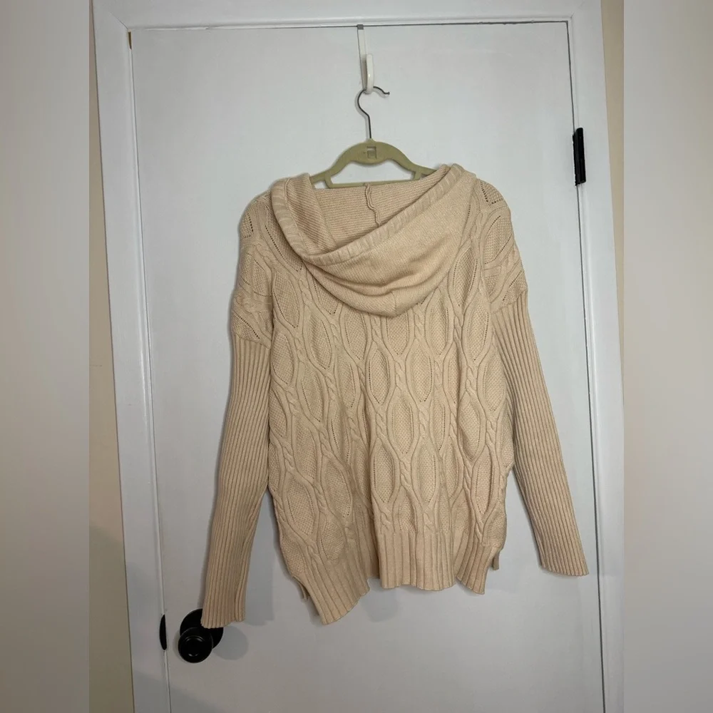Fate Cable Knit Tan Sweater‎